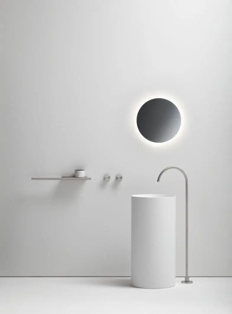 Fontana freestanding by Falper