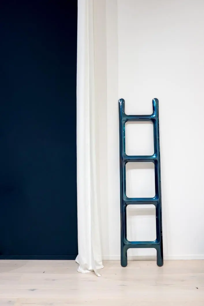 DRAB hanger