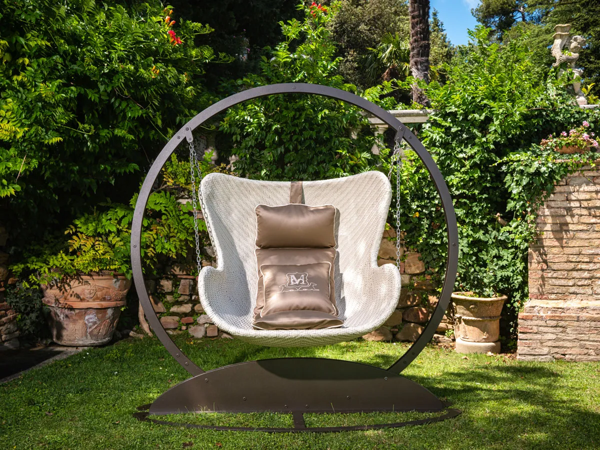 Samuele Mazza Outdoor Collection - Aldebaran resin swing chair