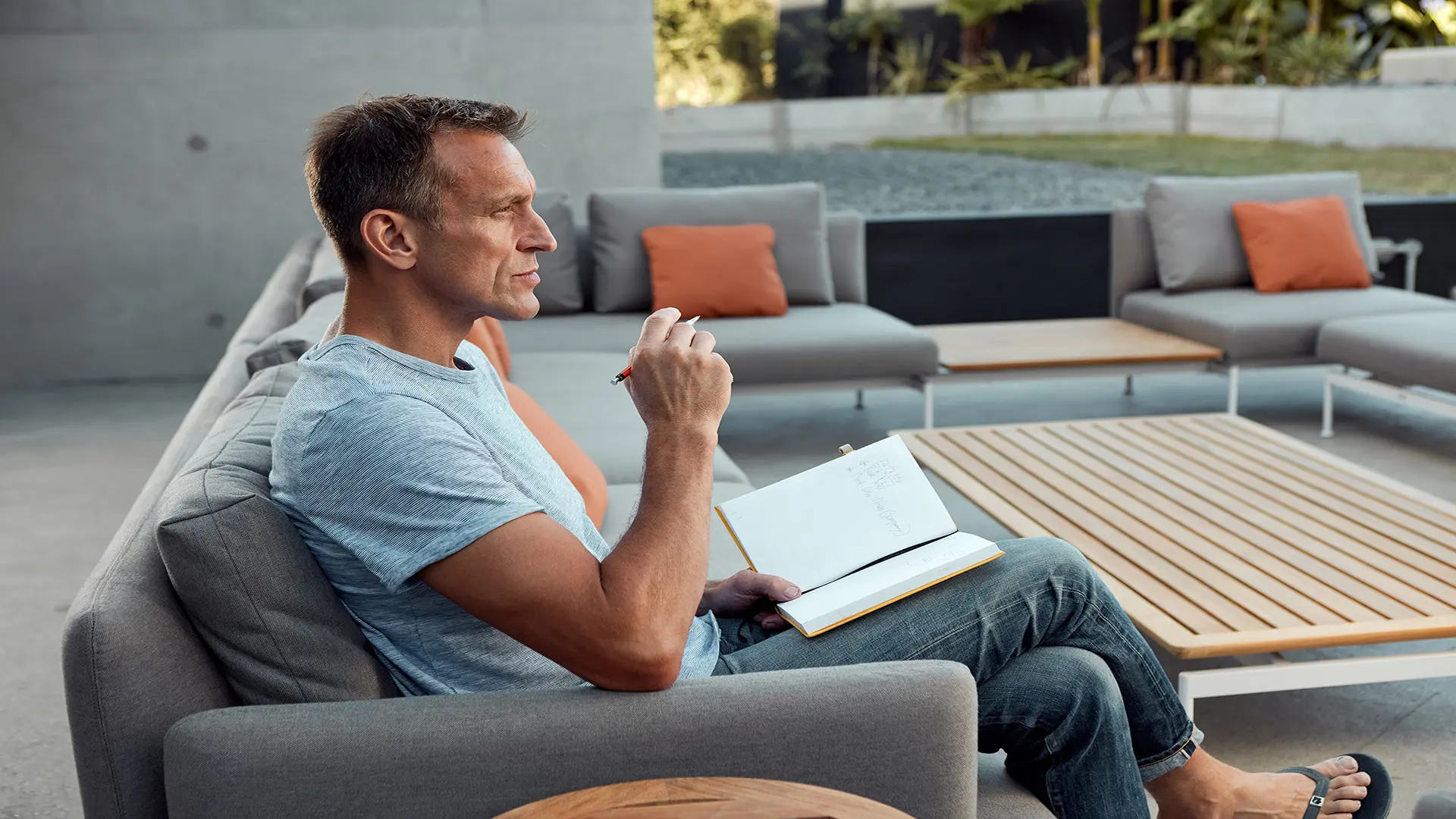 Layout Deep Seating Collection