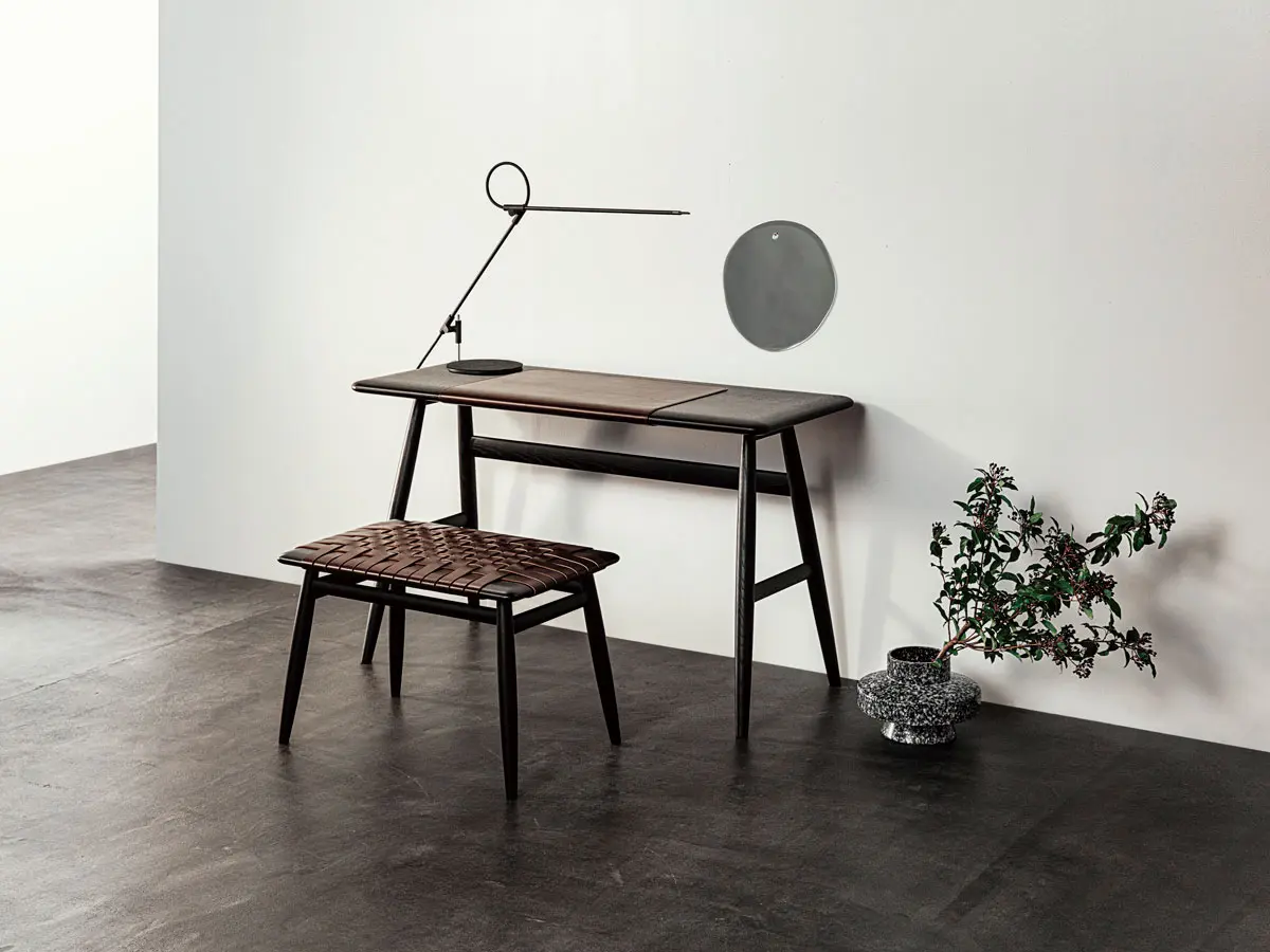 MO BRIDGE STOOL_02_IMAGE