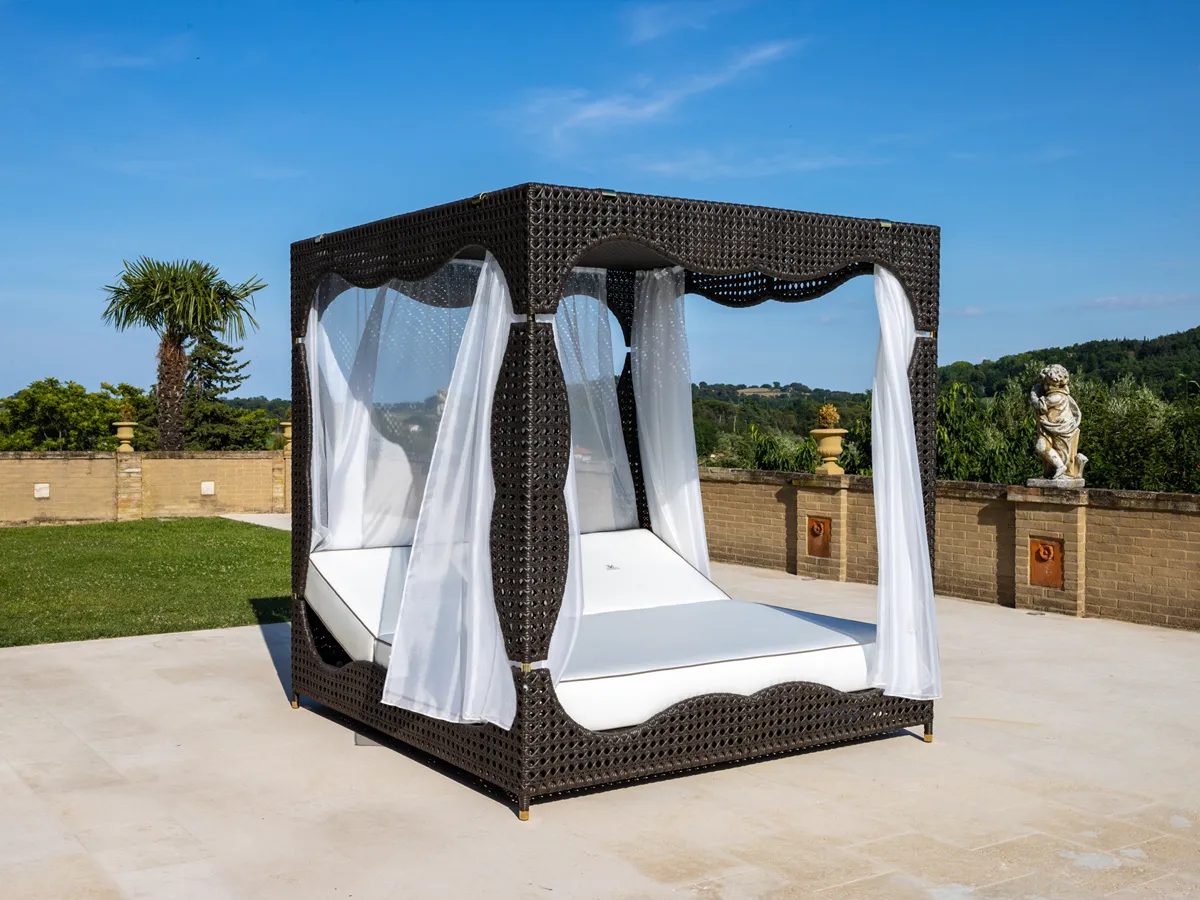 Wezen canopy bed - Samuele Mazza Outdoor Collection