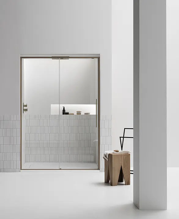 Filo is the new Arblu shower enclosure, with a clean and elegant design frame