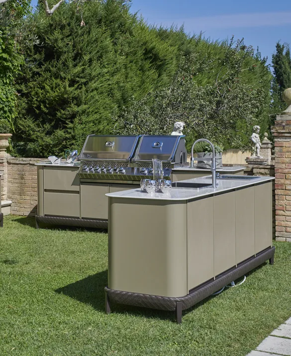 Curved Outdoor Kitchen-Samuele Mazza Outdoor Collection