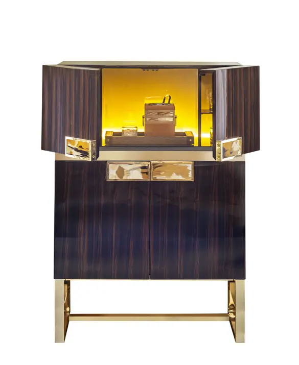 Arcahorn - Cosmopolitan bar cabinet