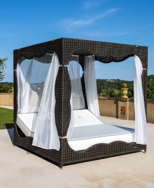 Wezen canopy bed - Samuele Mazza Outdoor Collection