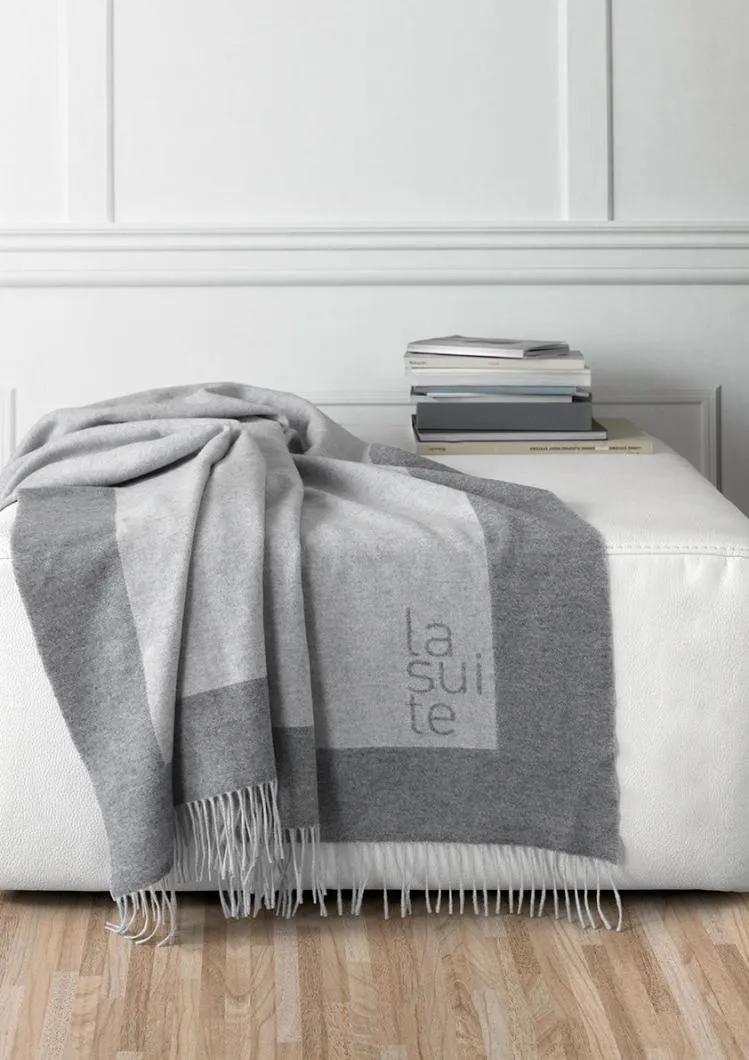 La Suite fine throws and blankets