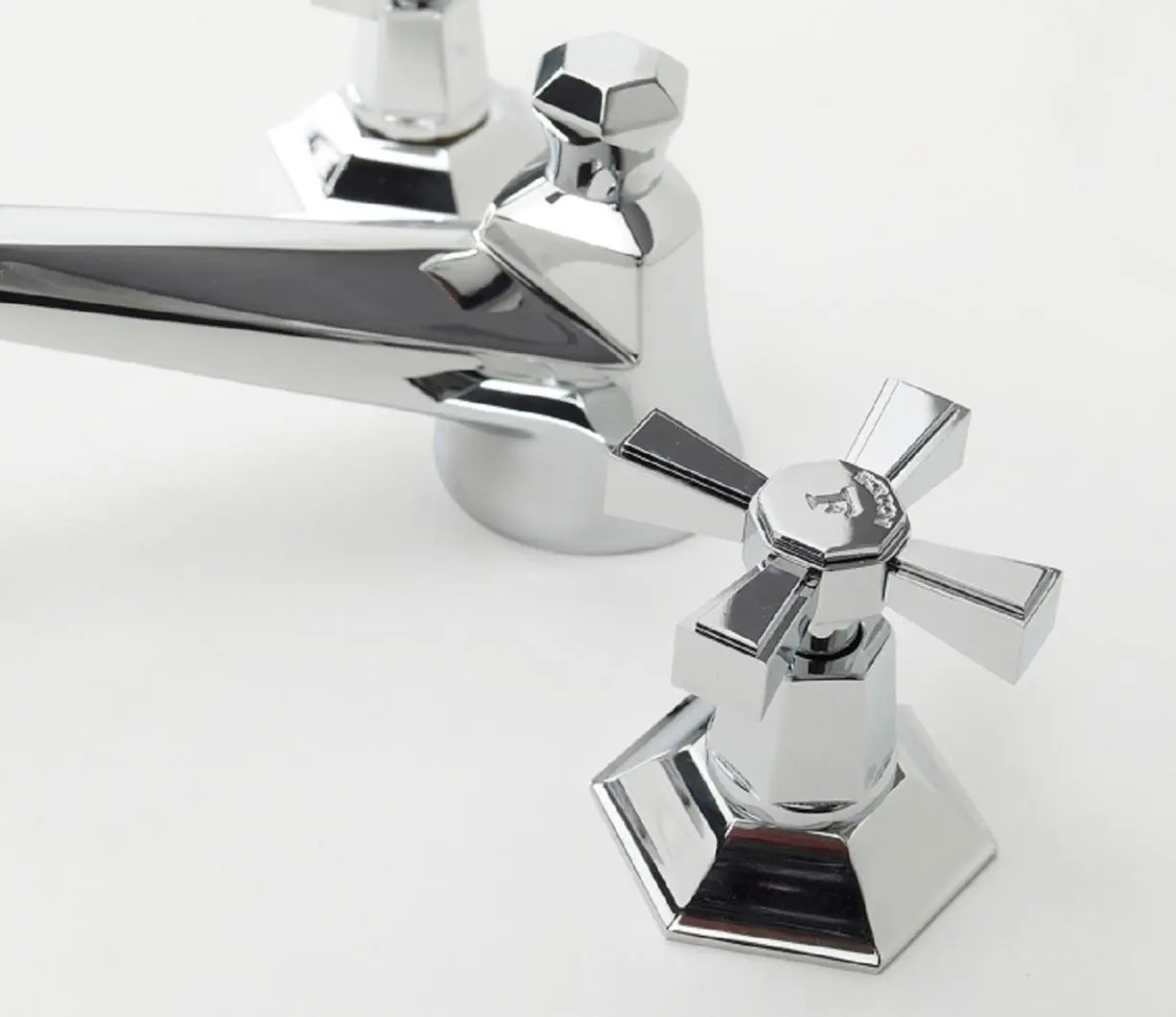 Sbordoni 1910 - Dèco Prestige 3 hole basin mixer with Chrome finish.