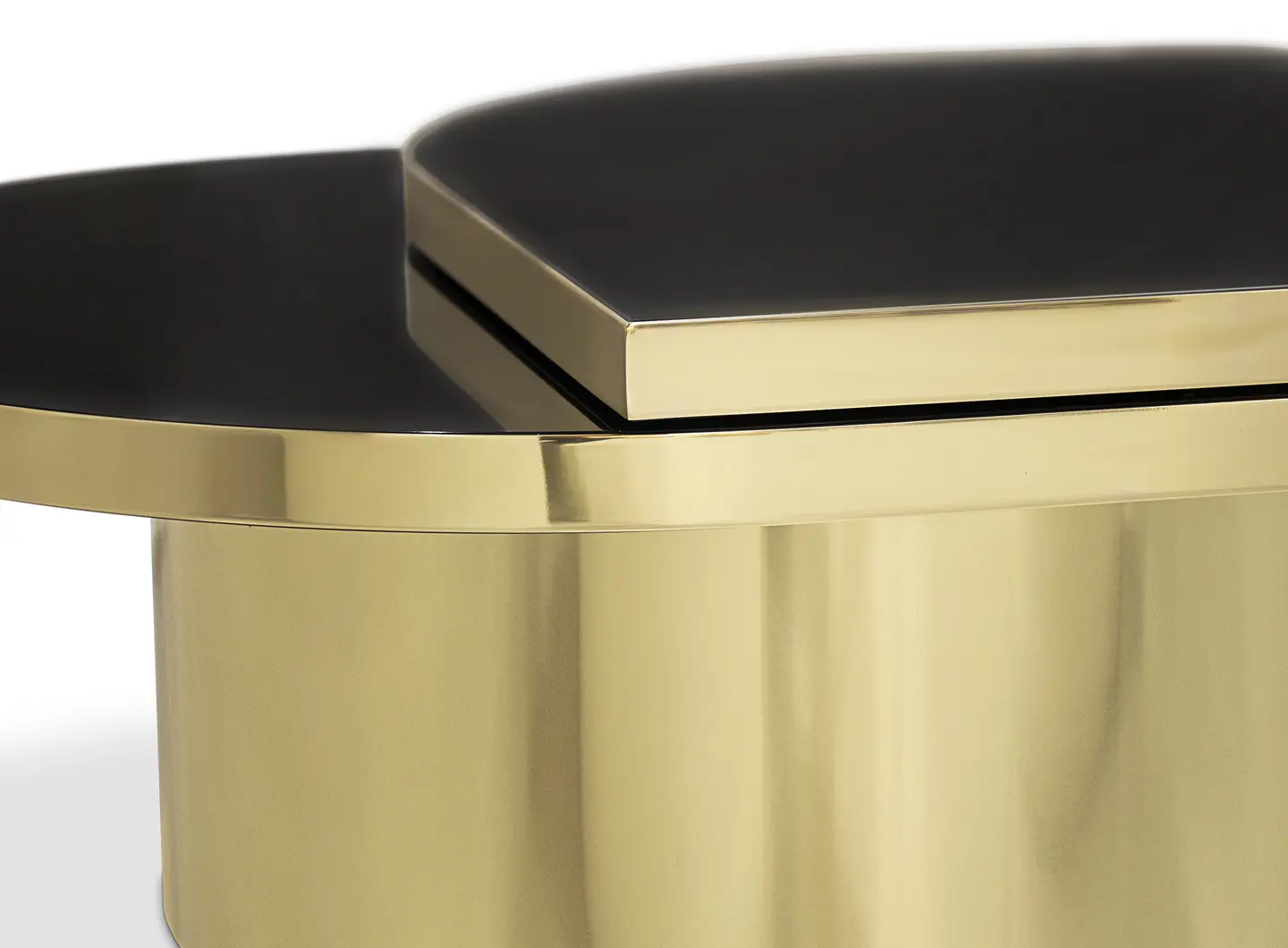 koket Tears Cocktail Table