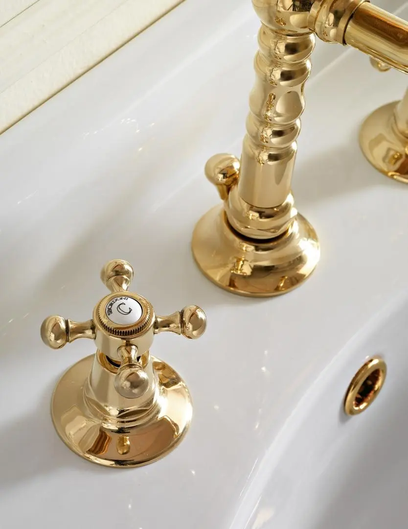 Sbordoni 1910 - Londra 3 hole basin mixer.