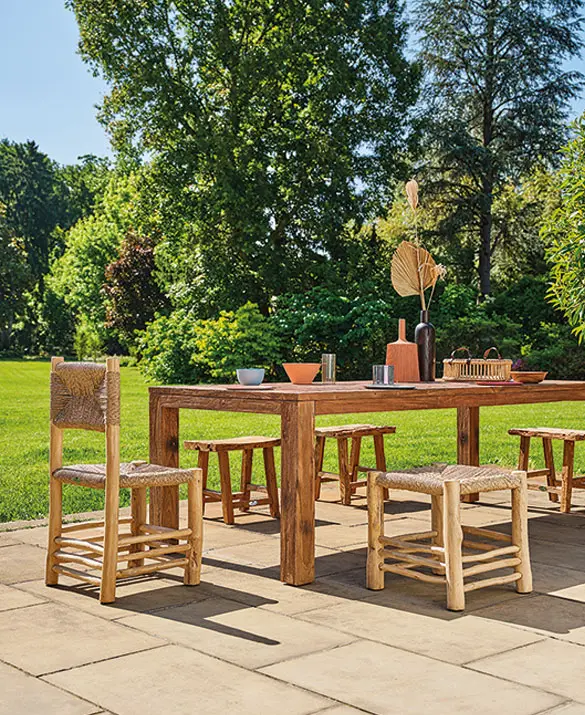 DINING TABLE WALL04E8