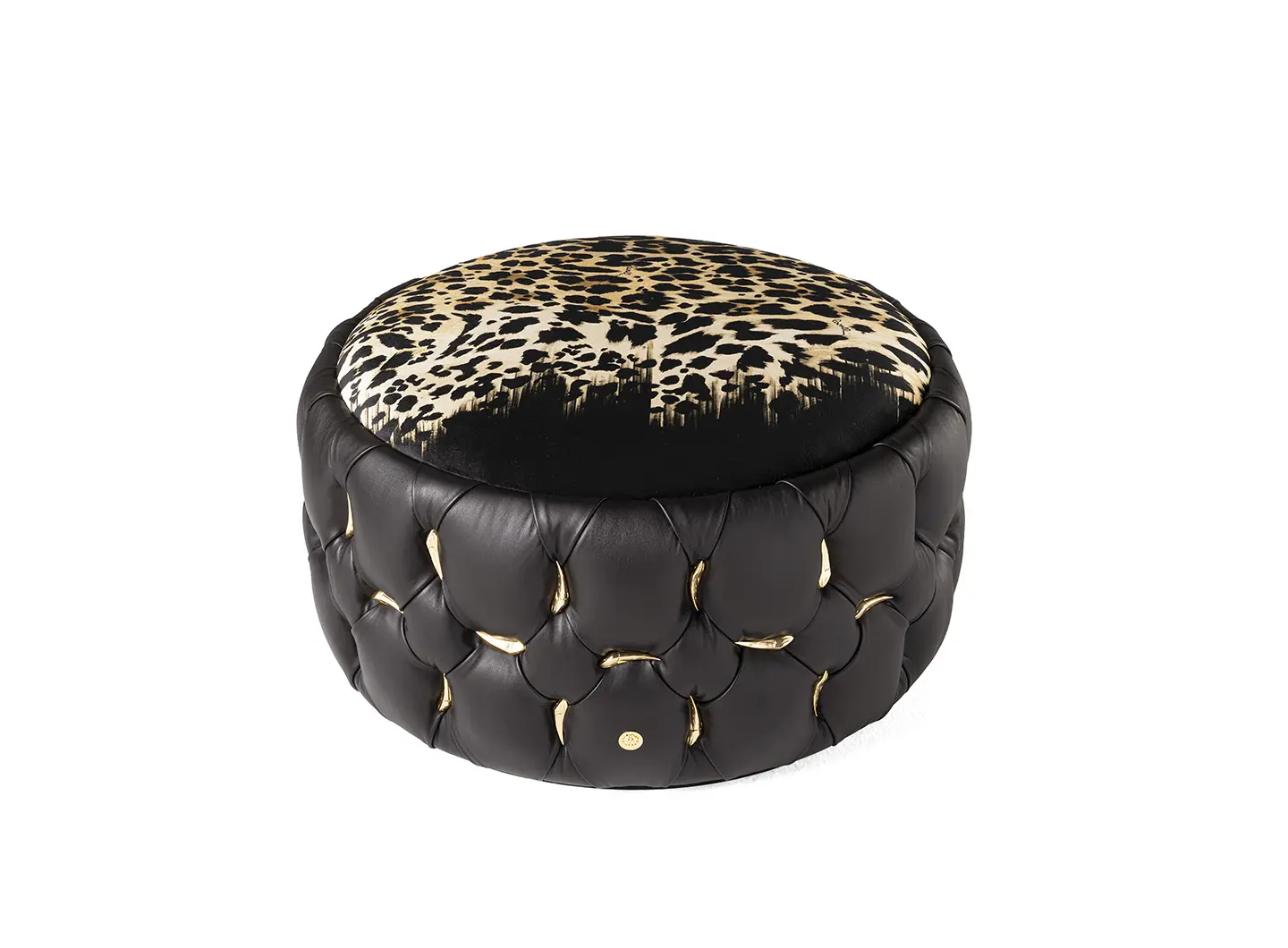 Wild pouf