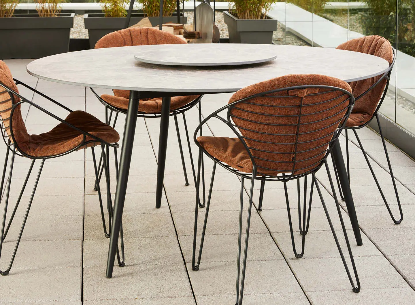 Wire dining chairs with Marguerite round