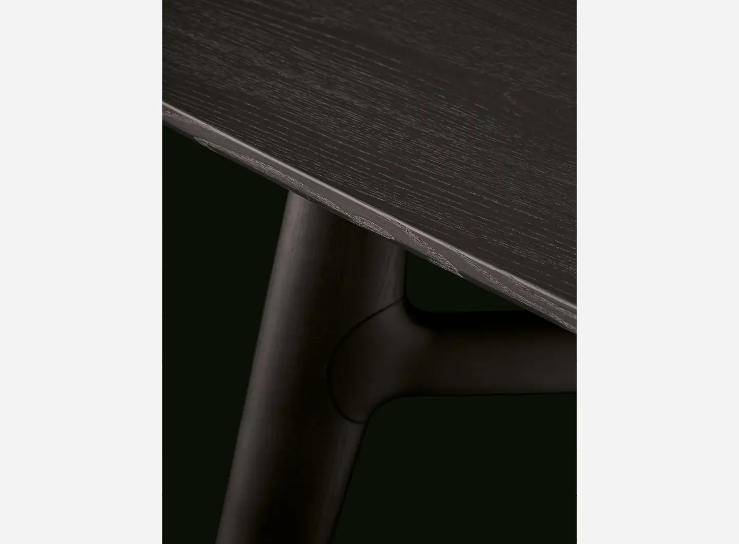 Tavolo Curve, design by E Gallina