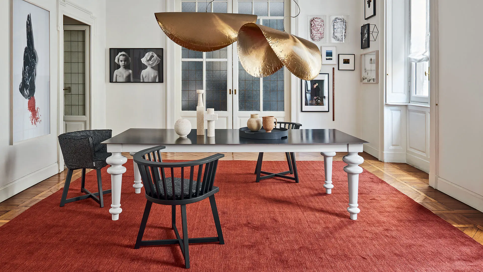 Gray Zona Dining