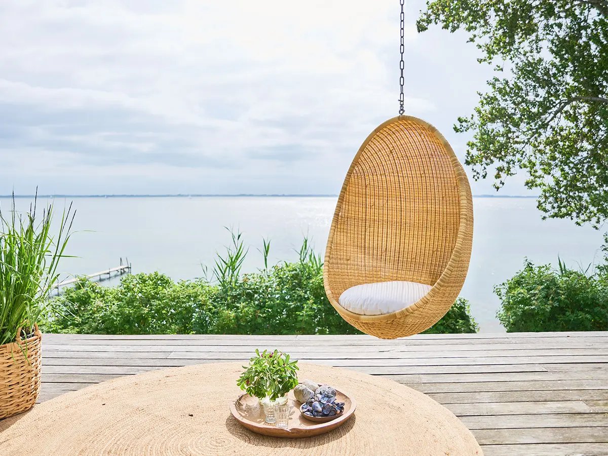 Hanging Egg Exterior Chair