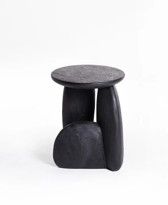 PEBBLE stool 02