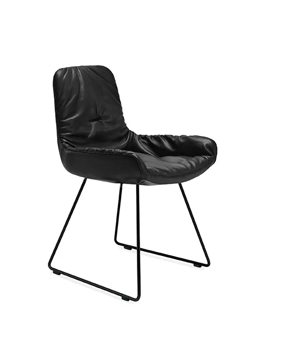 Freifrau Leya Armchair Low