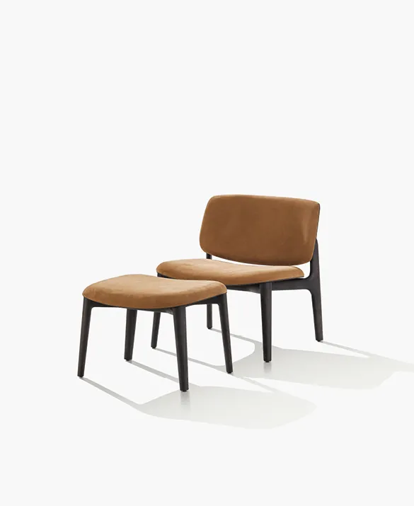 Curve armchair, design by Emmanuel Gallina
