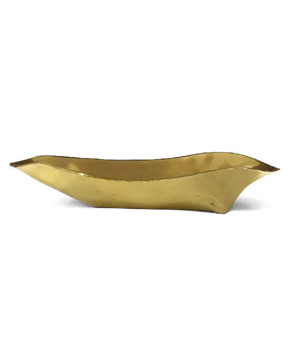 The Lapiaz vessel sink is wonderfully made of casted brass. This irregular shaped piece will add to your luxury bathroom design the lush and modern look you are searching for. As being part of our ATO Collection, you can assemble our Lapiaz Vessel Sink with one of our Taps or Surfaces, choosing from many different designs and finishes.