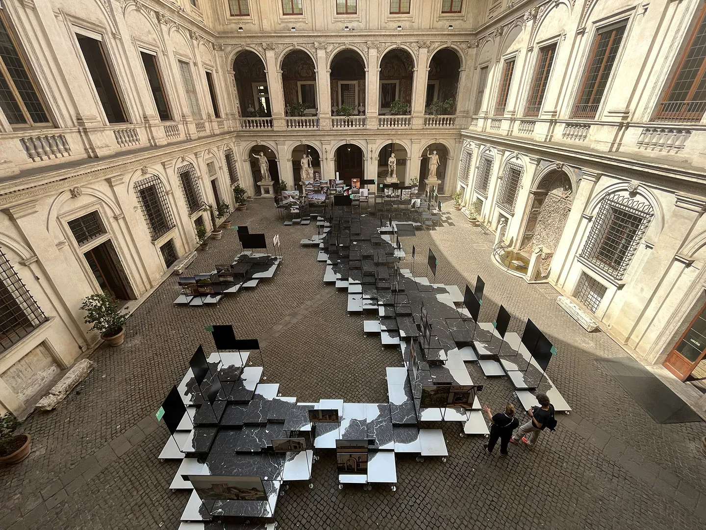 courtyard, italy, exhibition, photography