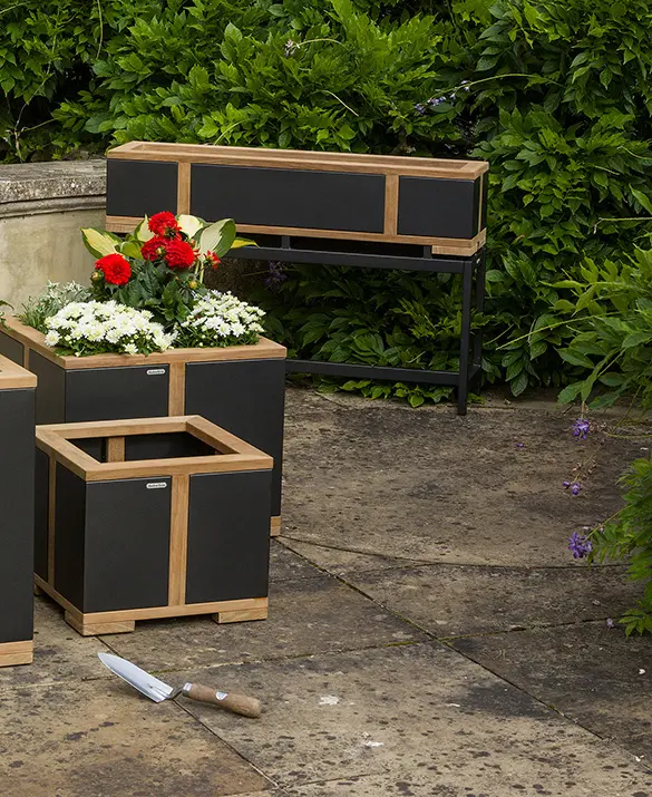 Aura Planter Stand 28 x 100