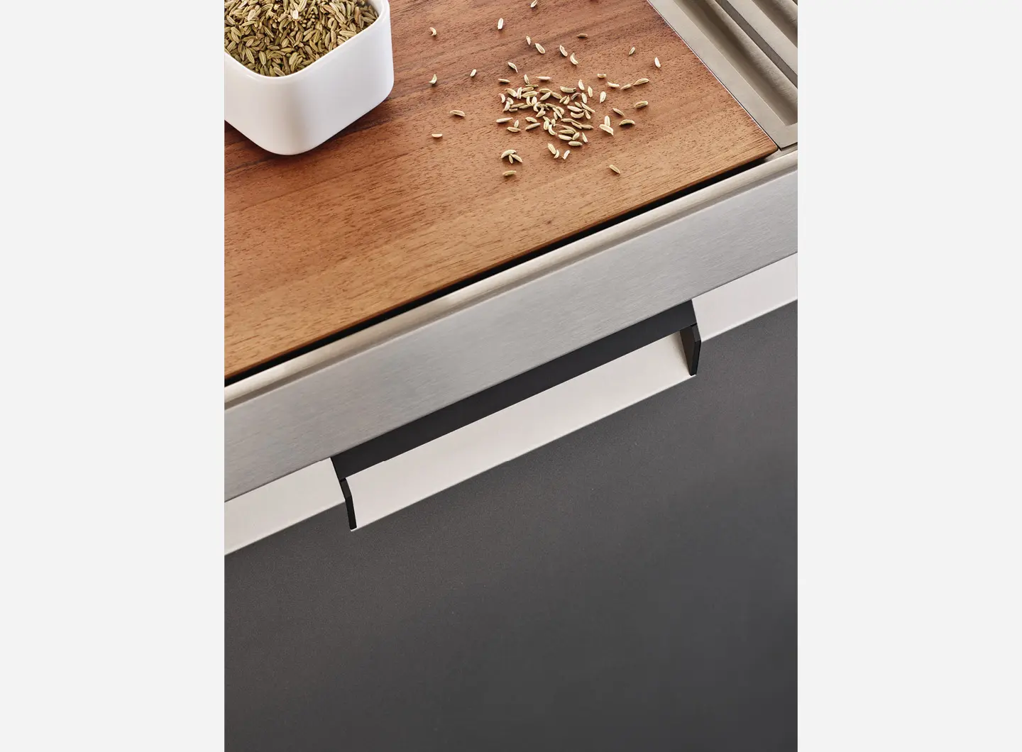 Shape, design by R&D Poliform