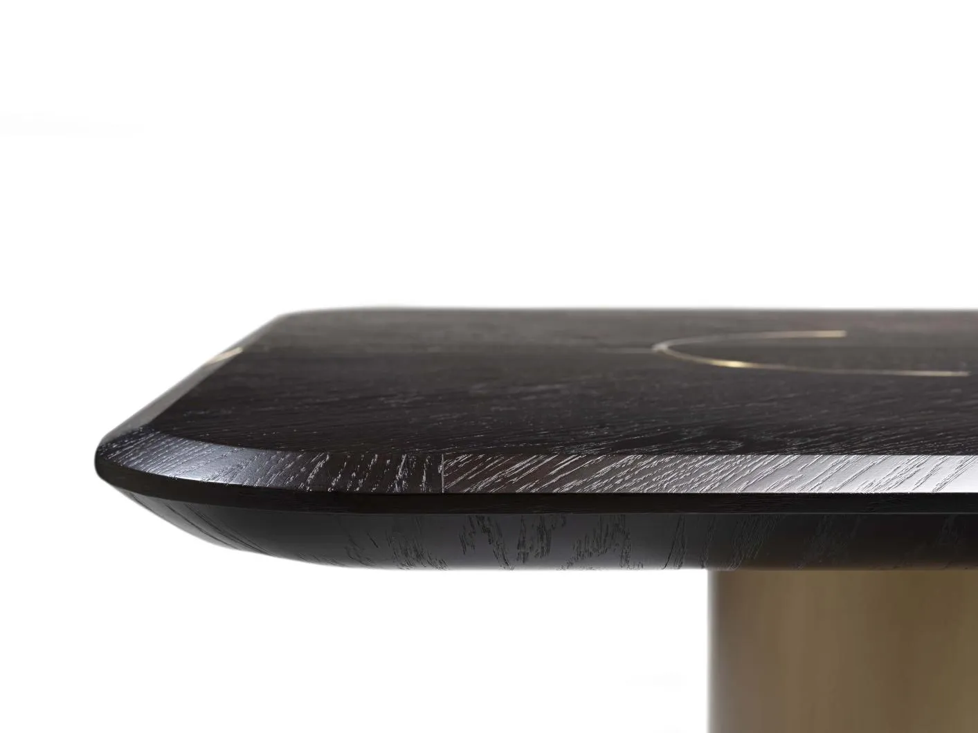 Capitano Dining Table's top detail