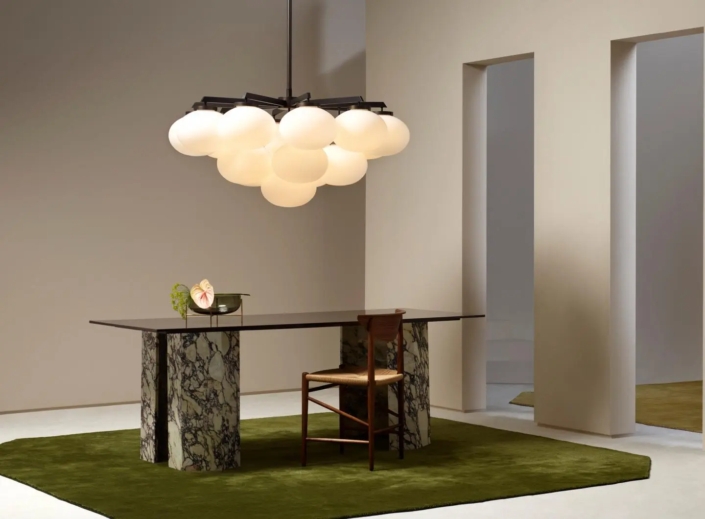 Cloudesley Pendant Large, Bronze