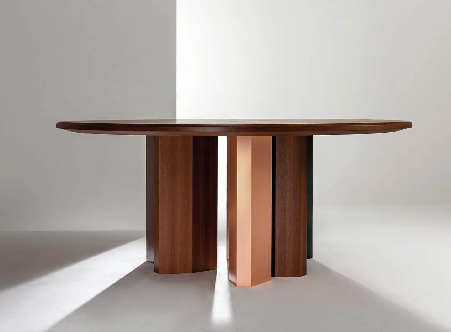 laurameroni_imperfetto_tables_coffee_tables_05.jpg