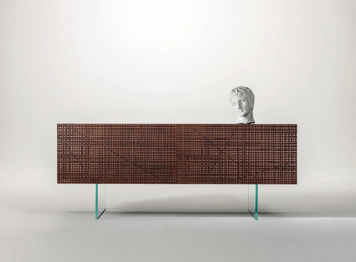 laurameroni_maxima_liquid_metal_sideboard_00.jpg