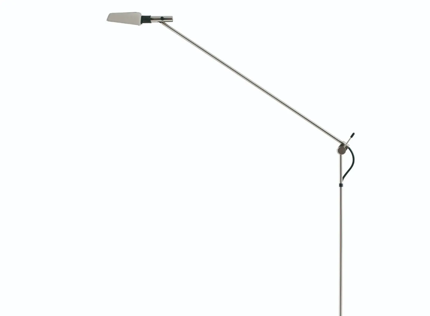 Floor_lamp_Tema_7431011_nickel_Carpyen.jpg