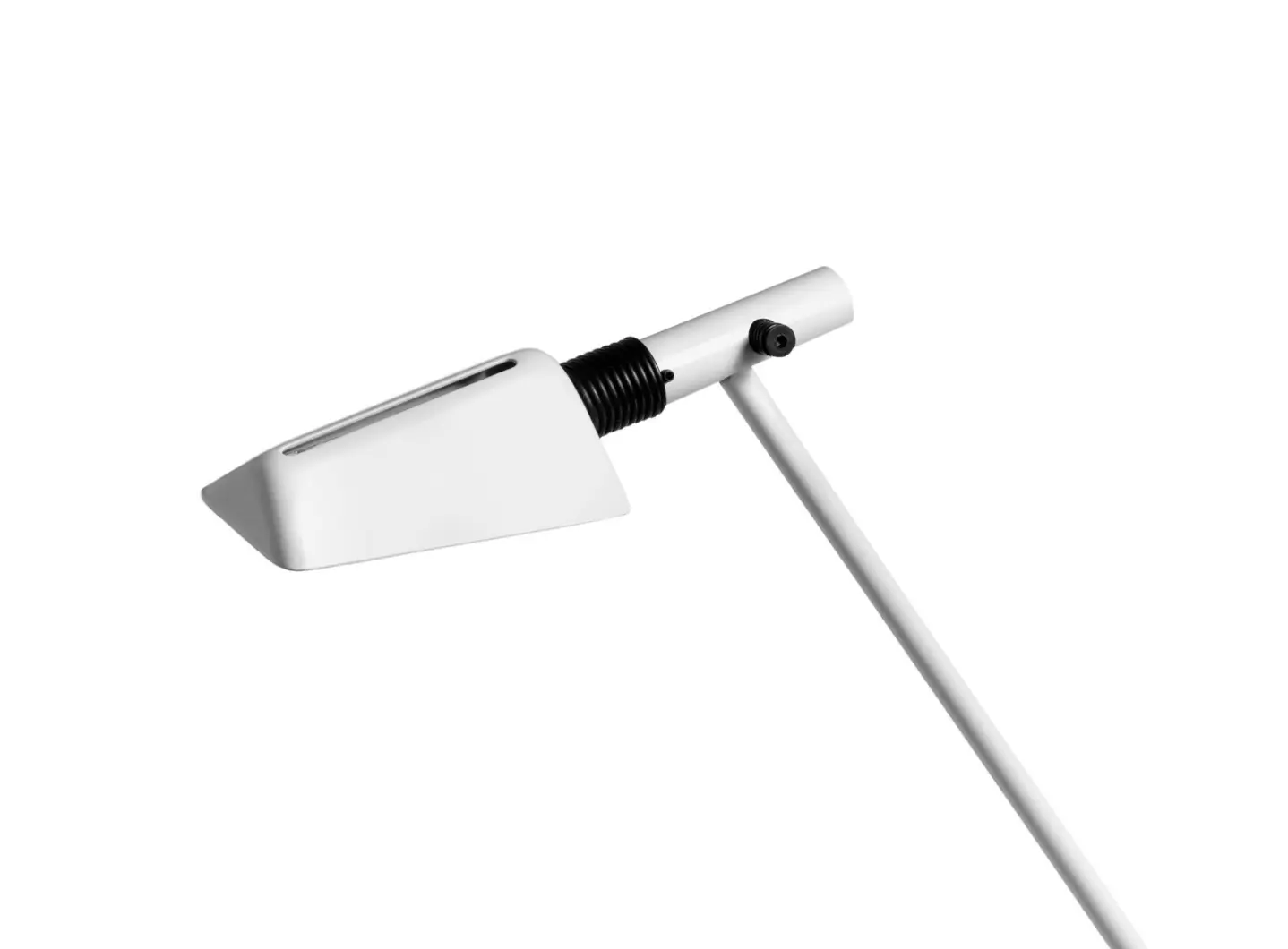 Table_lamp_Tema_7421100_white_OFF_Carpyen.jpg