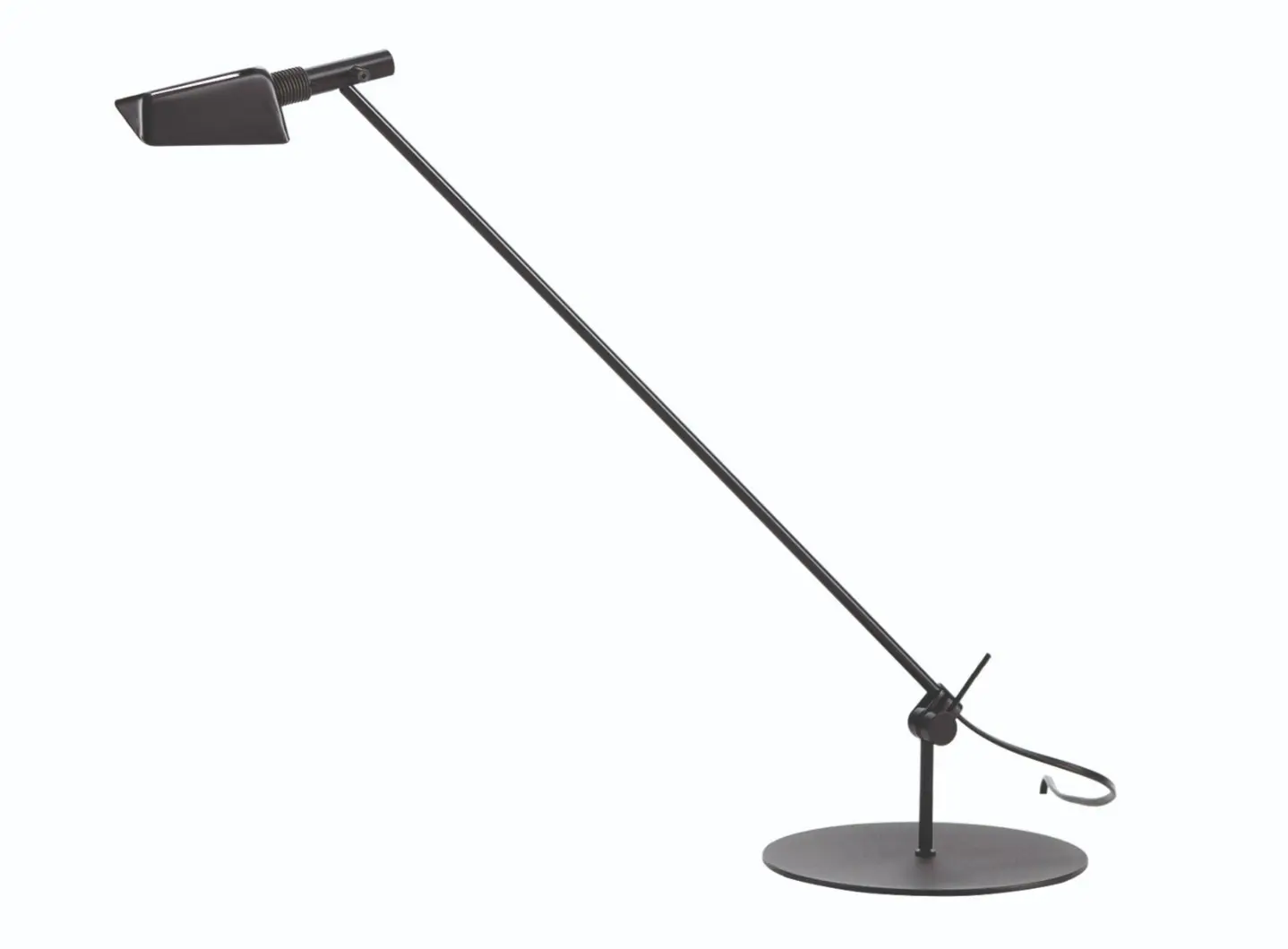 Table_lamp_Tema_7421200_black_Carpyen.jpg