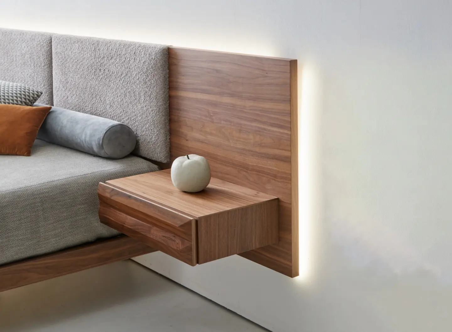 York floating bed