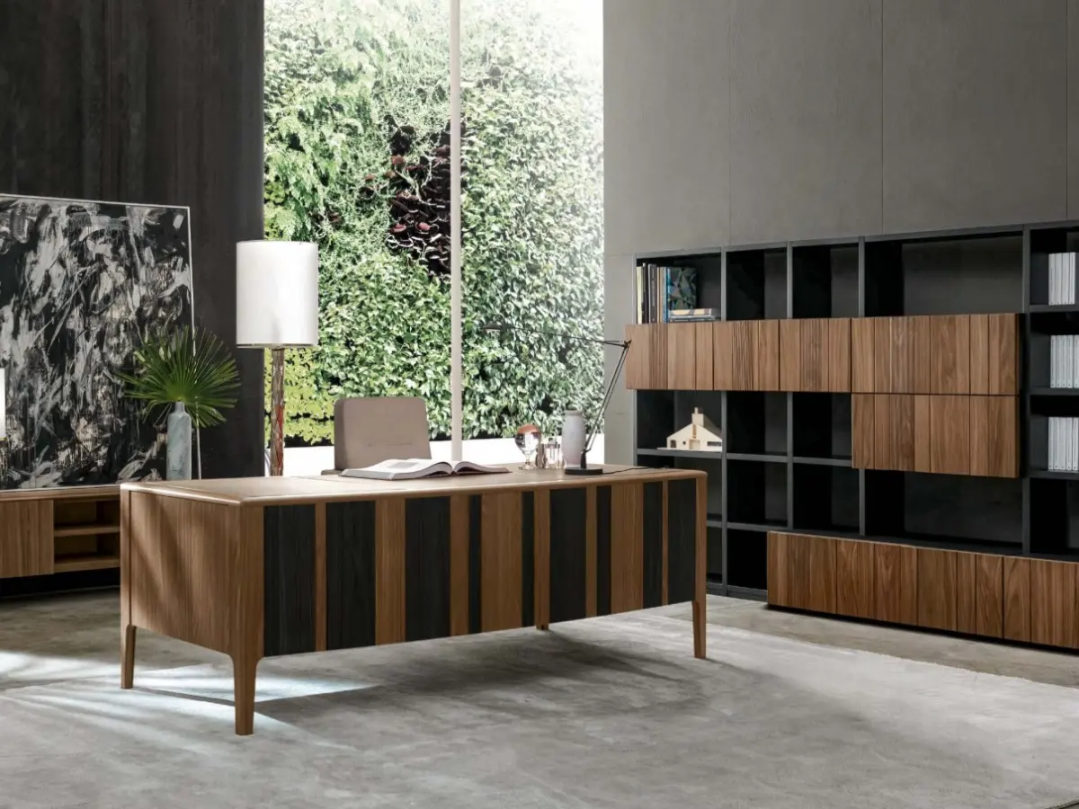 Domino desk