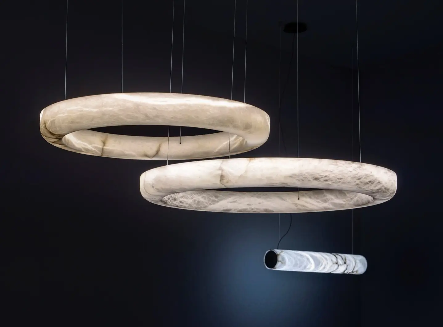 United_Alabaster_tube_and_halo.jpg