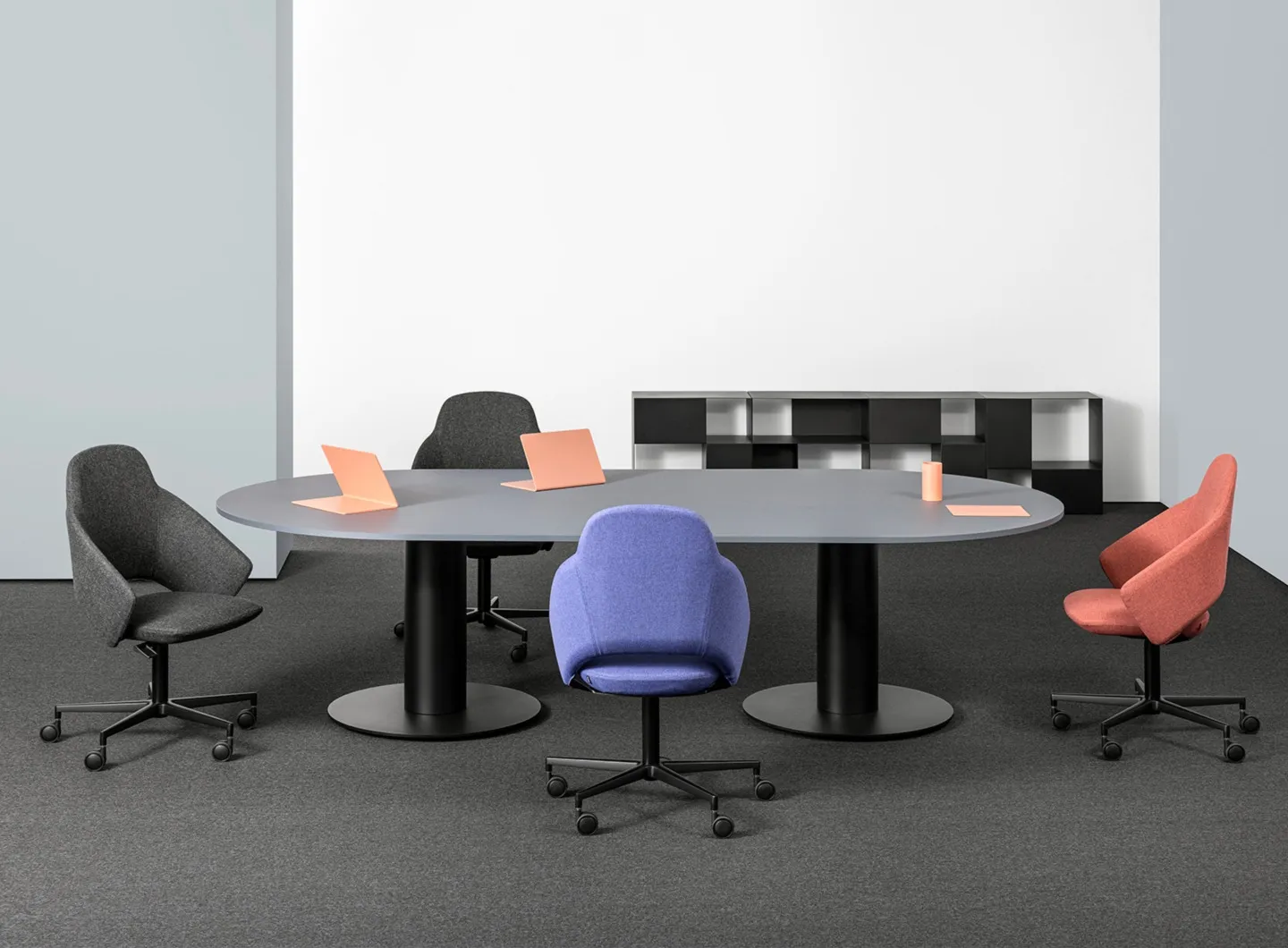 Mara - Follow Meeting Large table / Icon armchair with synchro mechanism