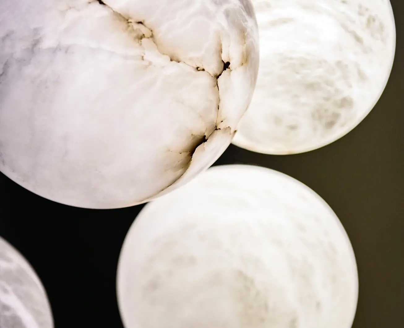 United_alabaster_lighting_design_Moon_3_spheres_HQ2.jpg