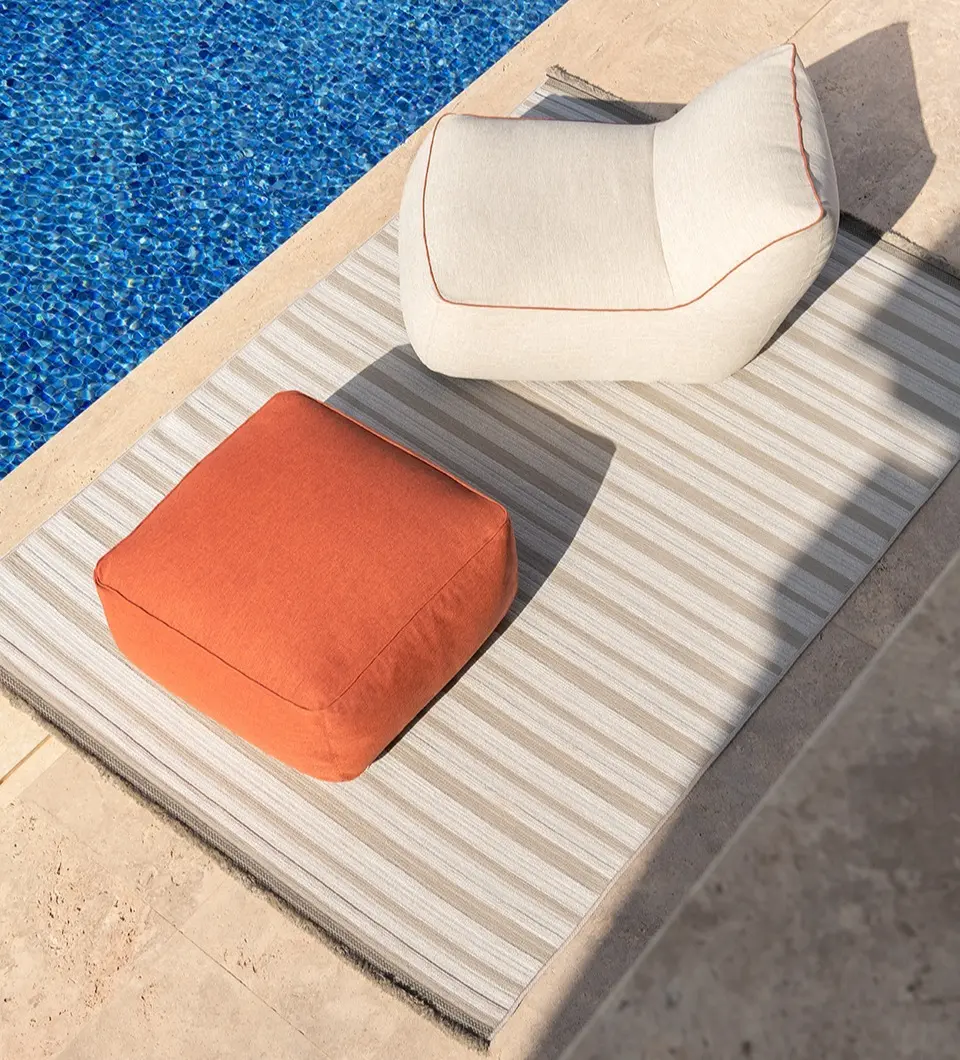 TVR OUTDOOR COLLECTION