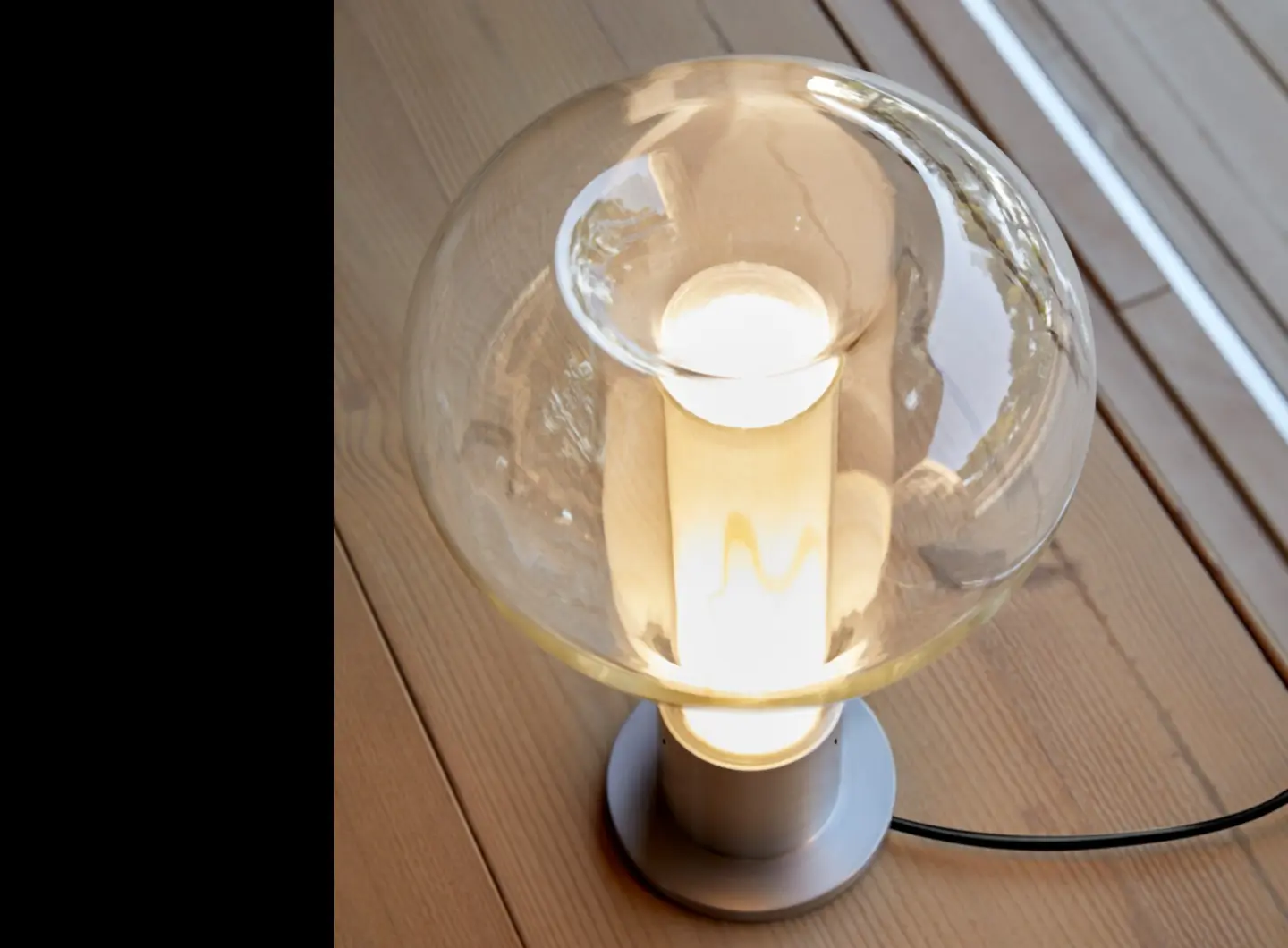 Eris table lamp by Mayice