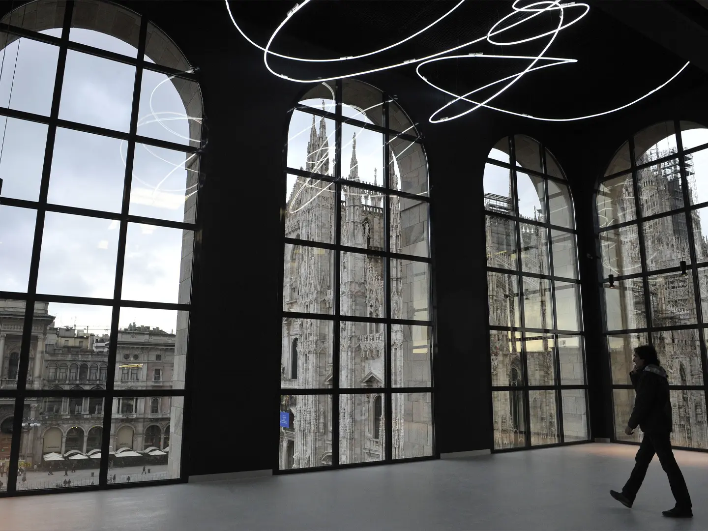 museo del novecento, fontana, duomo, luce, salone milano