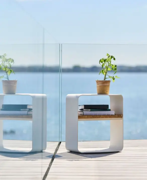 mindo 109 side table