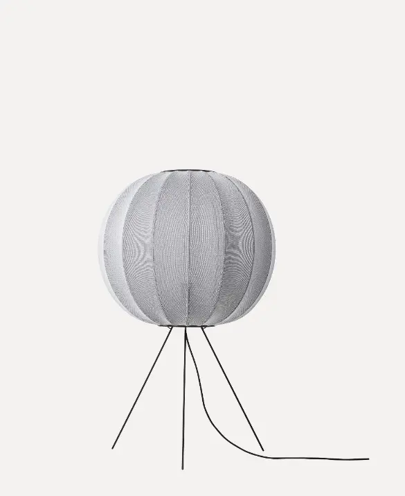 made_by_hand_knit_wit_floor_lamp_medium_o60_silver_backgroundtone_220017.jpg
