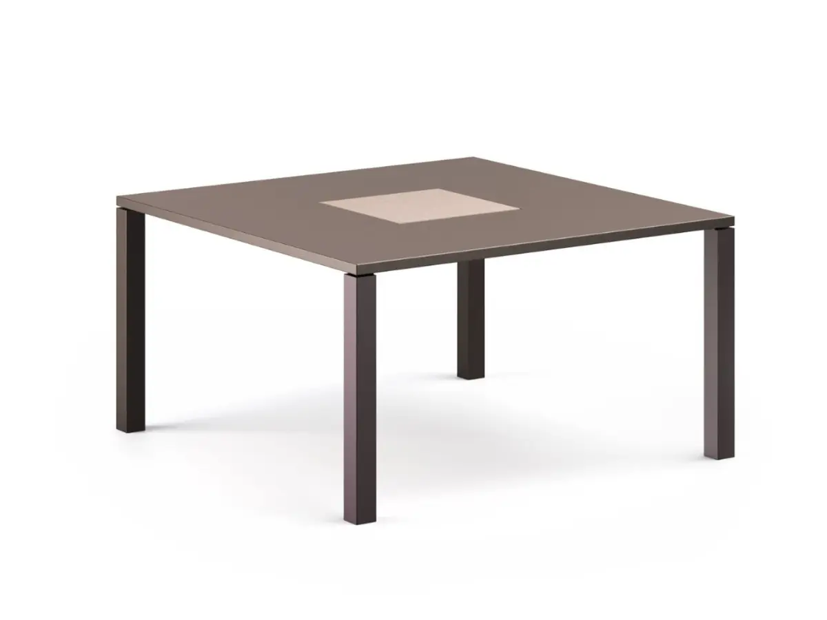 EMU - Quadro - Table