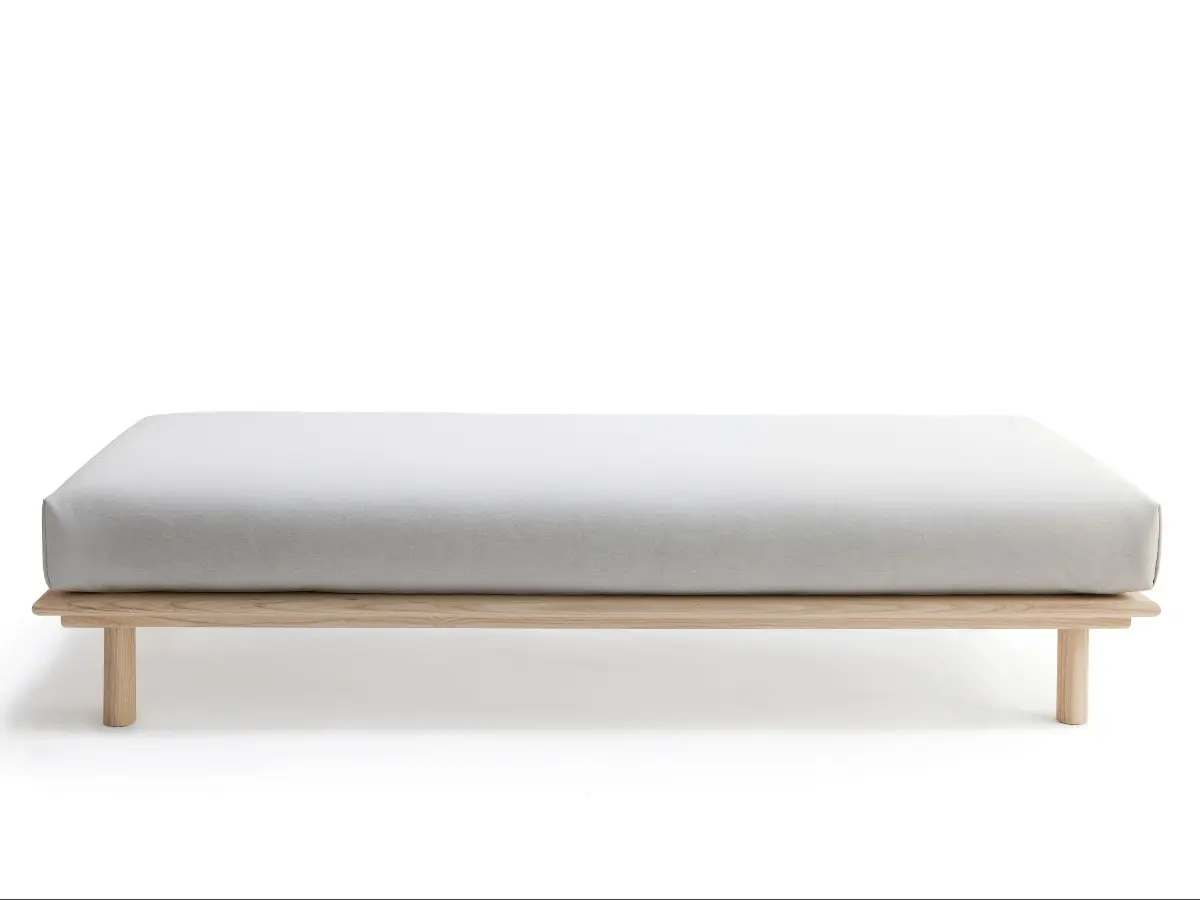 Linea daybed by N I K A R I