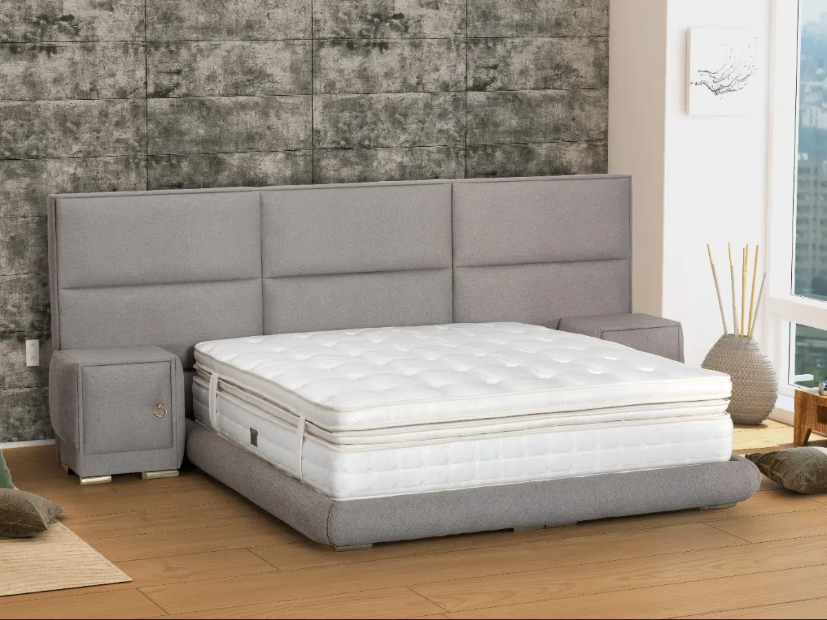 Letti Luna Bed Newel Turning Salone del Mobile