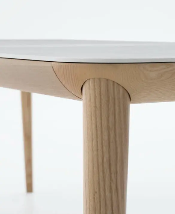 Adamo table