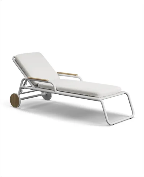 CAPA Chaise Lounge