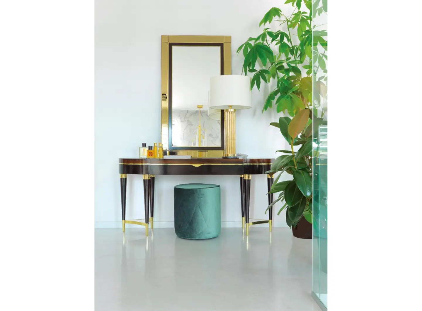 200_ZANABONI_A_300_DR_dressing___A_300_MR_mirror___VENERE_poufWEB.jpg